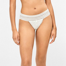 Braga brasileña mujer...